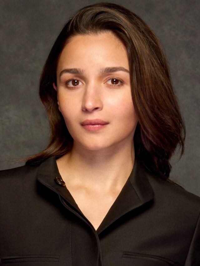 cropped-072523-Alia-Bhatt-Small-Talk-recirc-f10534bb2898449c97afb17931810f06.jpg